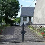 Entre Domes Et Sancy - Le Moderne * Perpezat