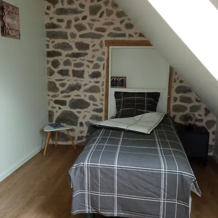Entre Domes Et Sancy - Le Moderne * Perpezat