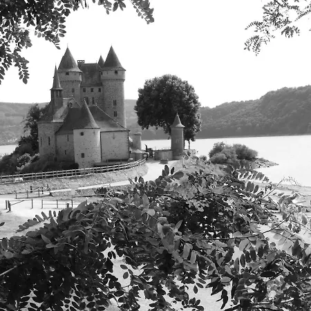 Entre Domes Et Sancy - Le Moderne